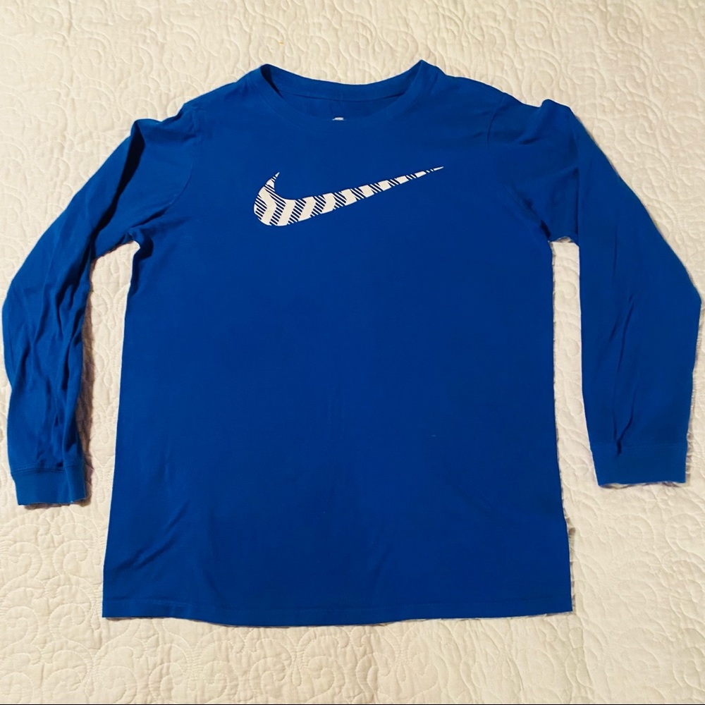 Nike Youth Long Sleeve Tee Shirt